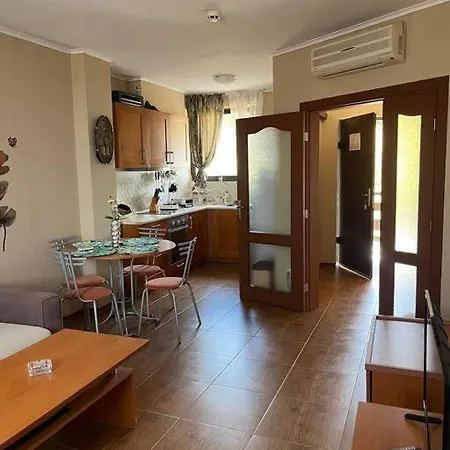 Apartamento 1 Bedroom In Bay View Kosharitsa